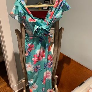 Shore rd size small floral jumpsuit/pantsuit with wide legs. Lightly worn.
